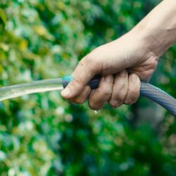 Шланг для полива GREEN APPLE GATH-1220 садовый армированный усиленный NTS 12 мм(1/2 )х20 м | GREEN APPLE