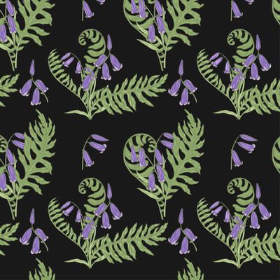 папаротники и колокольчики на темном фоне