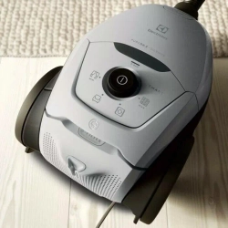 Пылесос Electrolux PURE D8.2 PD82-4MG