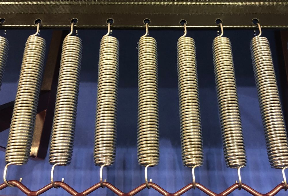 Пружины для батутной акробатической дорожки