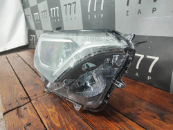 Фара правая галоген Toyota RAV4 IV (XA40) 15-19 Б/У Оригинал 8113042650