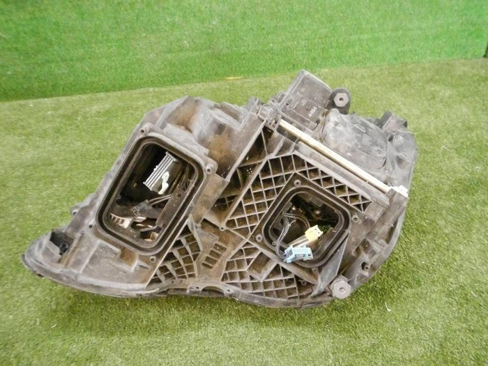 Фара правая Mercedes E W212 (2013-2016) LED