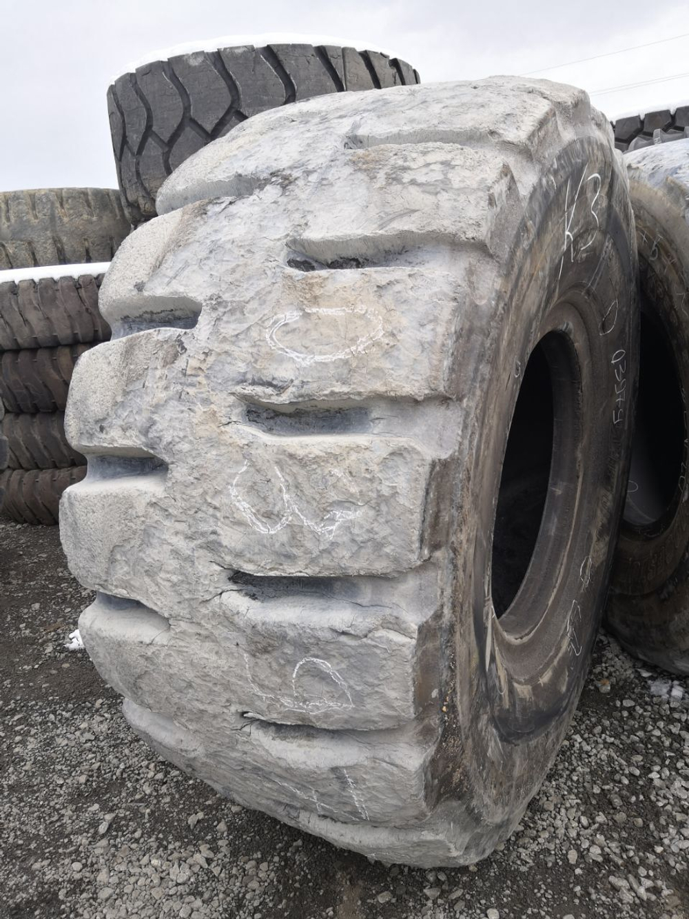 35/65R33 Bridgestone VSDL шина б/у