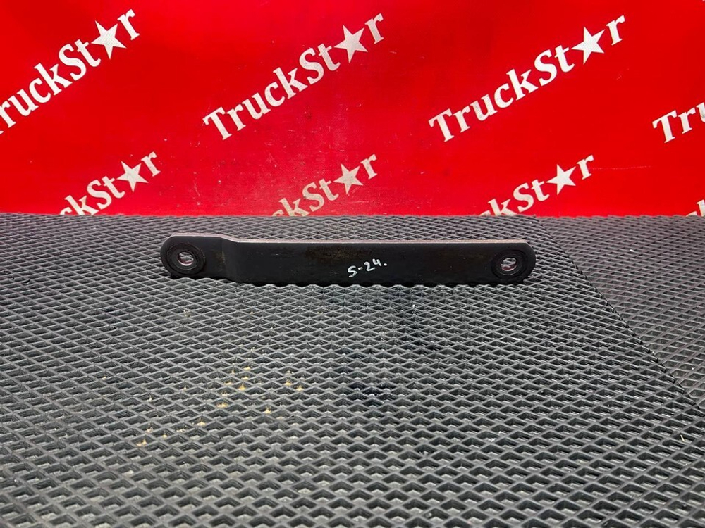 Стойка переднего стабилизатора