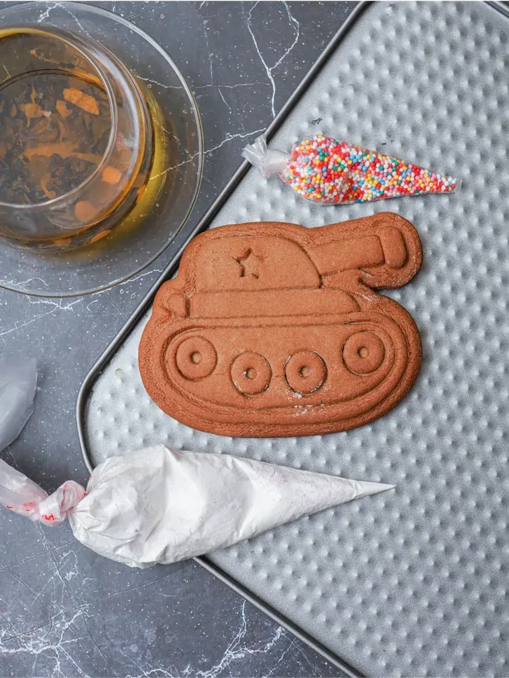 Набор для росписи"Танк" из шоколадного теста