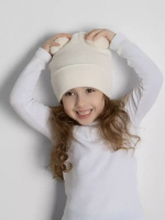 Шапка детская осенняя с помпонами