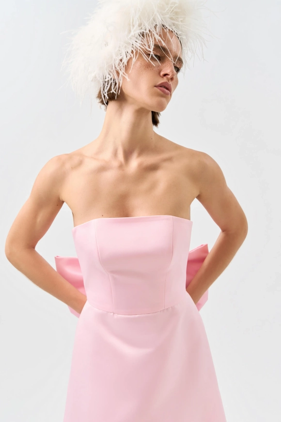 Платье с бантом