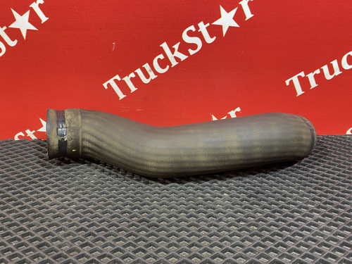 Патрубок радиатора 2018г