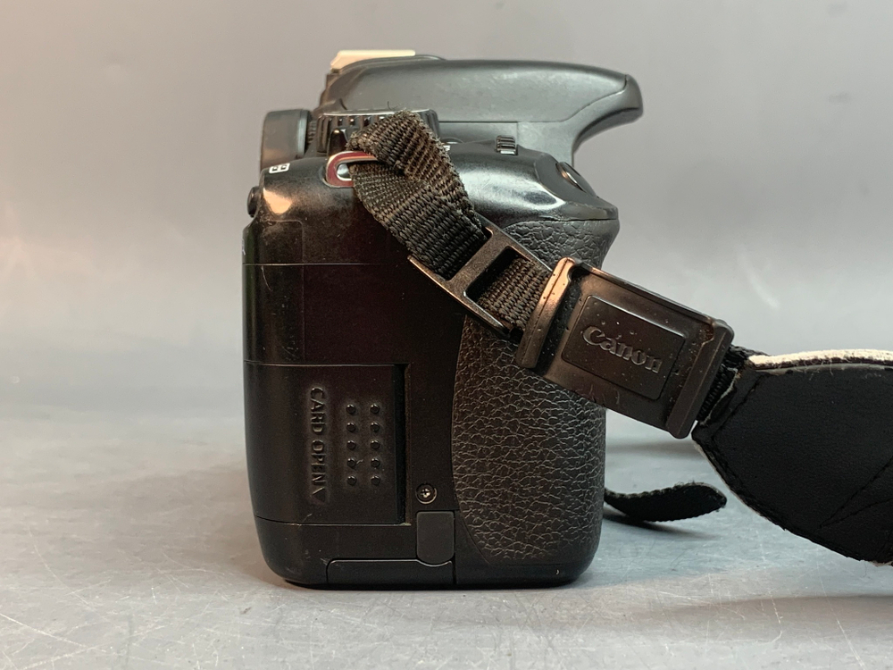 Canon EOS 550D Kit 18-55mm 35.298 Кадров