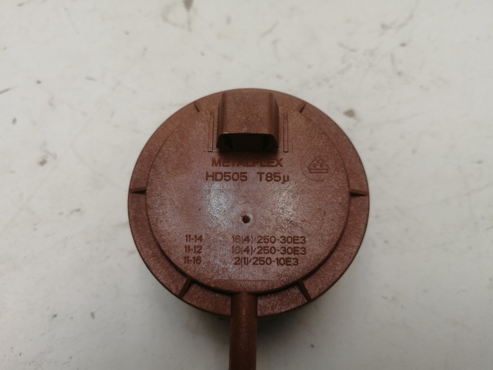 EWS105215A кт95 Датчик уровня воды для стиральной машины Electrolux 520011602 б/у