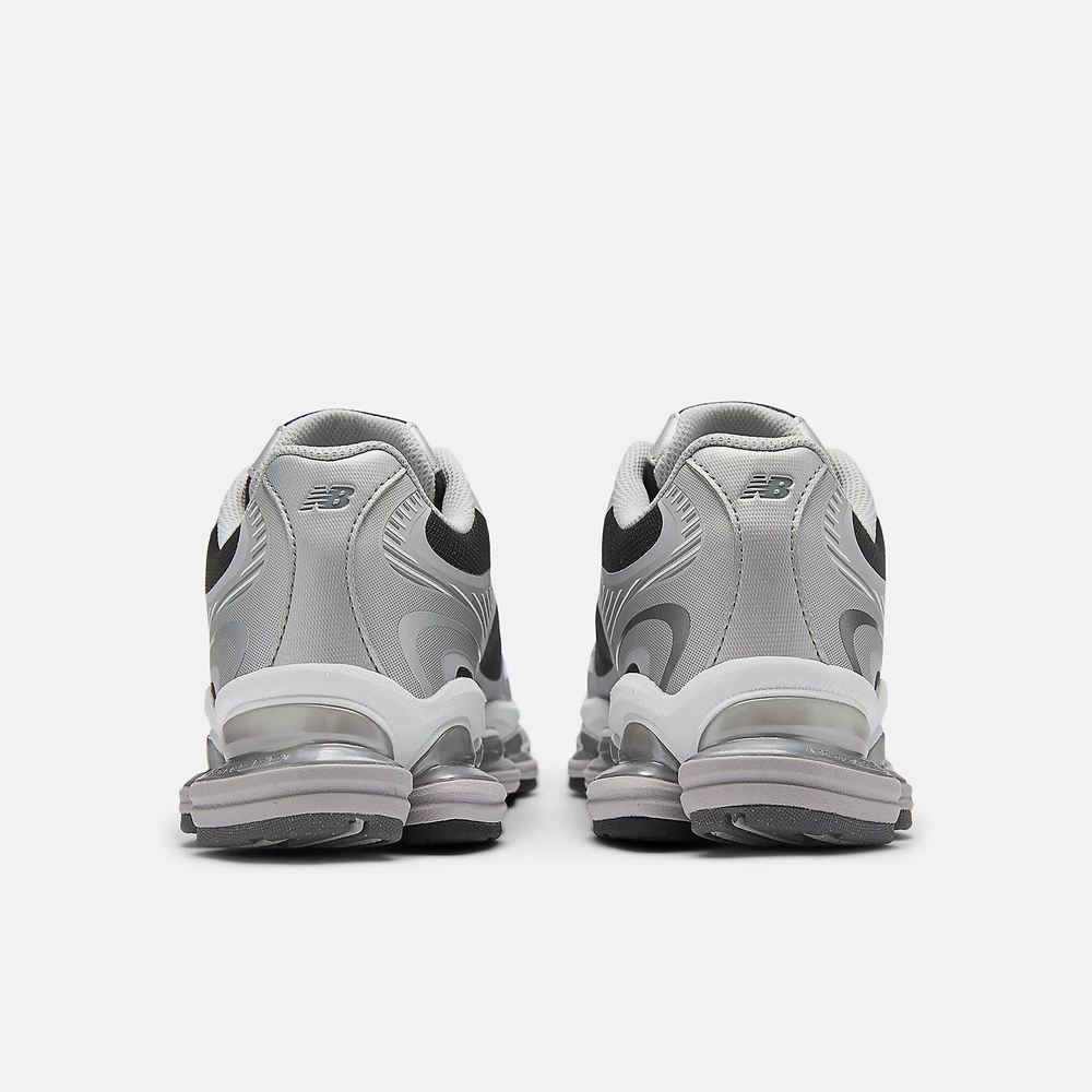 Кроссовки мужские NEW BALANCE 2000