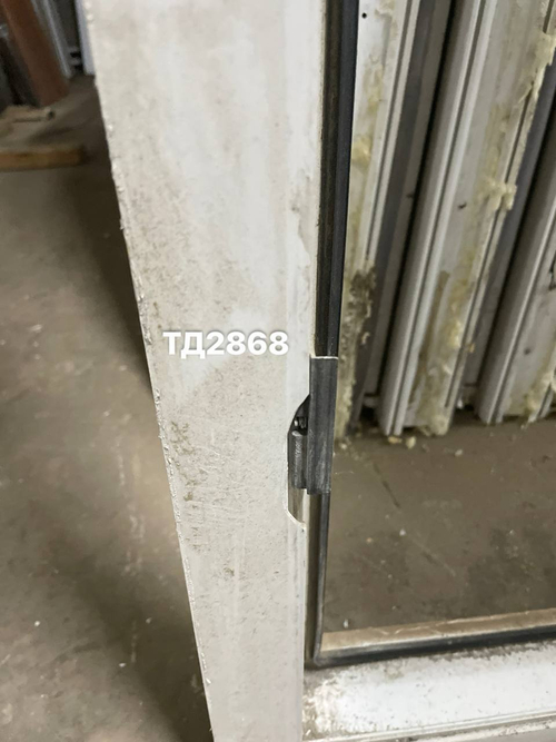 Дверь балконная пластиковая Б/У 230(в) х 70(ш)