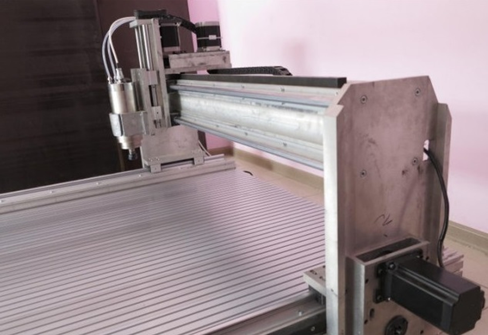 Гравировально-фрезерный станок Моделист 90120AL