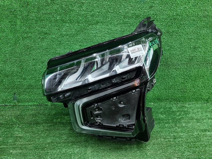 Фара левая Chevrolet Tahoe 5 (2020-н.в.) LED