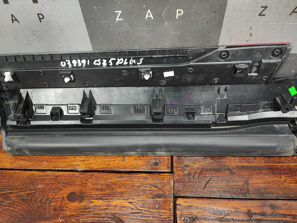 Накладка двери задней правой Changan CS35PLUS 21-нв Б/У Оригинал S111F2709042101