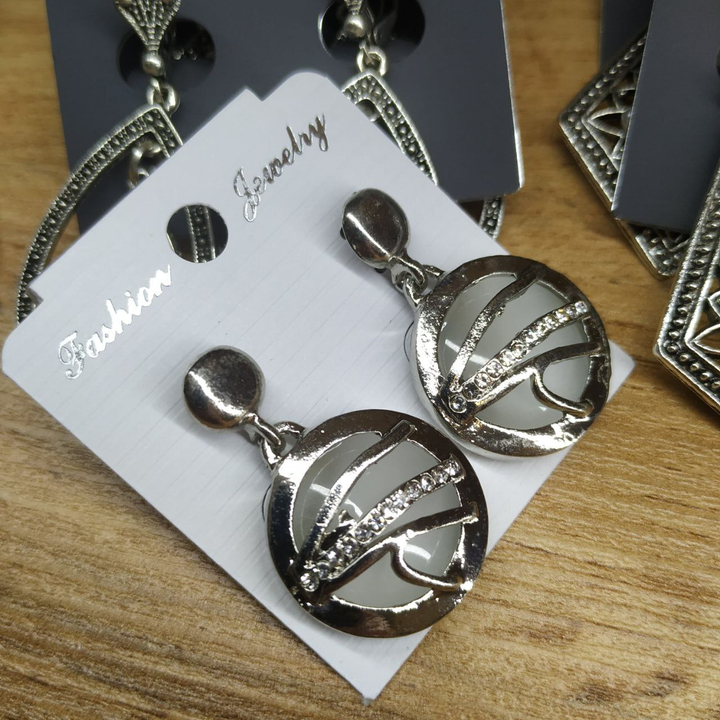 Серьги-гвозди Око Гора кошачий глаз металл серебристый