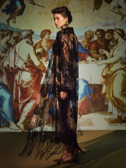 Комплект платье-футляр с халатом из кружева с бахромой