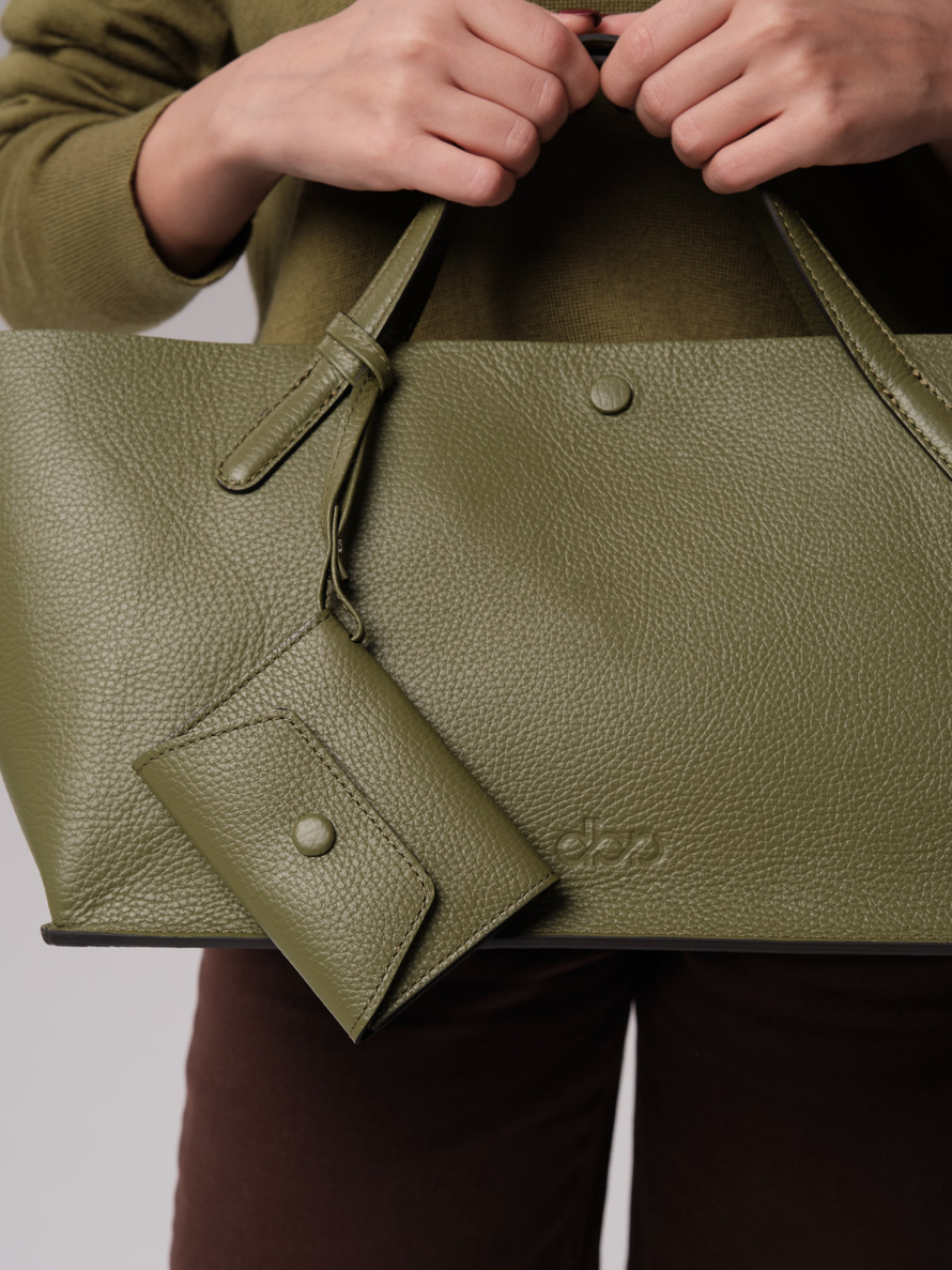 Женская кожаная сумка DBR 31136 зеленая водоросль