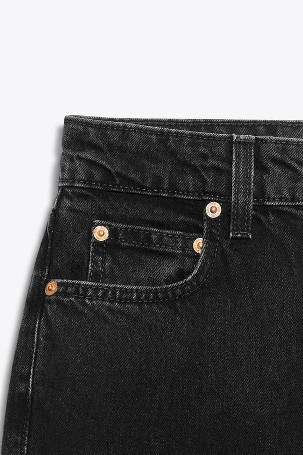 ZARA ДЖИНСЫ TRF MOM FIT С ВЫСОКОЙ ПОСАДКОЙ, ЧЕРНЫЙ