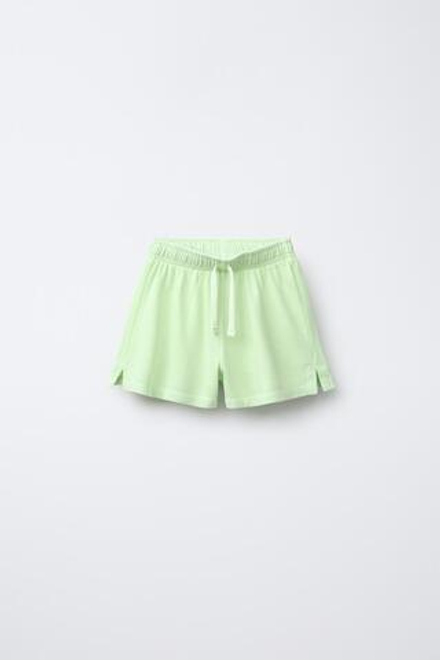 ZARA КОМПЛЕКТ ИЗ ТОЛСТОВКИ И ШОРТОВ С НАДПИСЬЮ, ЗЕЛЕНЫЙ
