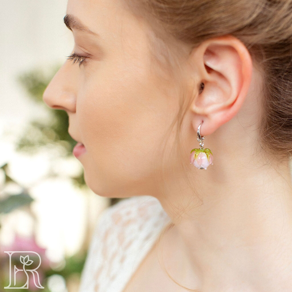 LEFIREL' Серьги серебряные женские "Пудра" с цветами из муранского стекла / ювелирные украшения из родированного серебра 925