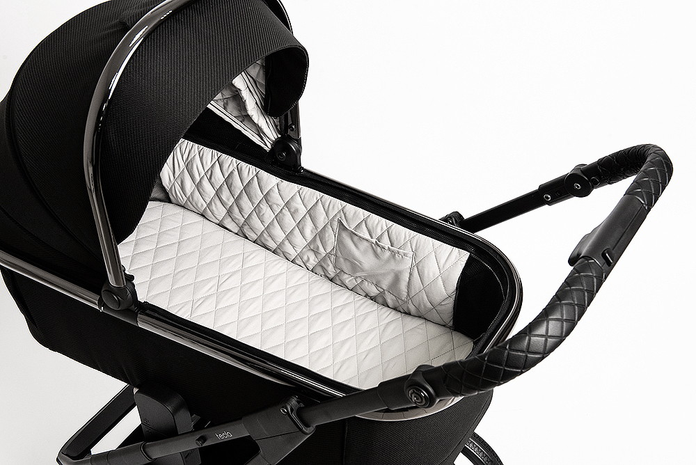 Детская коляска Peppy Tecla 3 в 1 с автокреслом Rise Milk Shadow Black Chrome Edition (Черный)