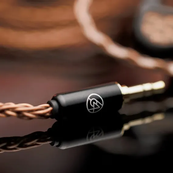 64 Audio Solo Black