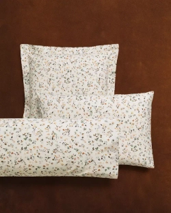 ZARA HOME НАВОЛОЧКА С ЦВЕТОЧНЫМ ПРИНТОМ, ЭКРЮ