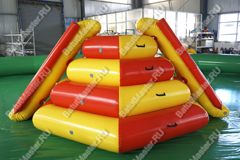 Надувной водный аттракцион "Веселые ярусы" красно-желтый размер 4*3*1,8 м