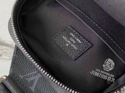 Нагрудная сумка-слинг Louis Vuitton