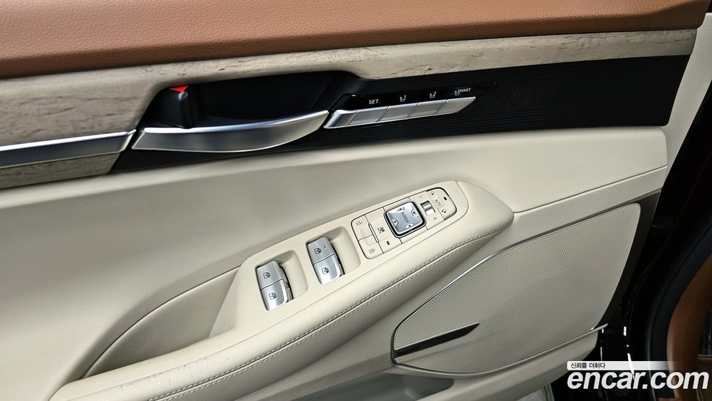 Genesis G90 3.8 AWD (02.2021)