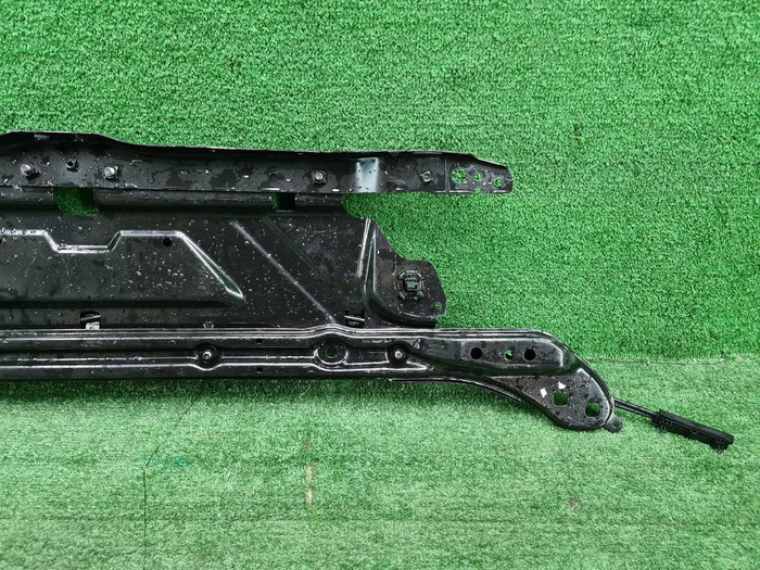 Телевизор верхняя часть BMW 3er G20 (2018-н.в.)