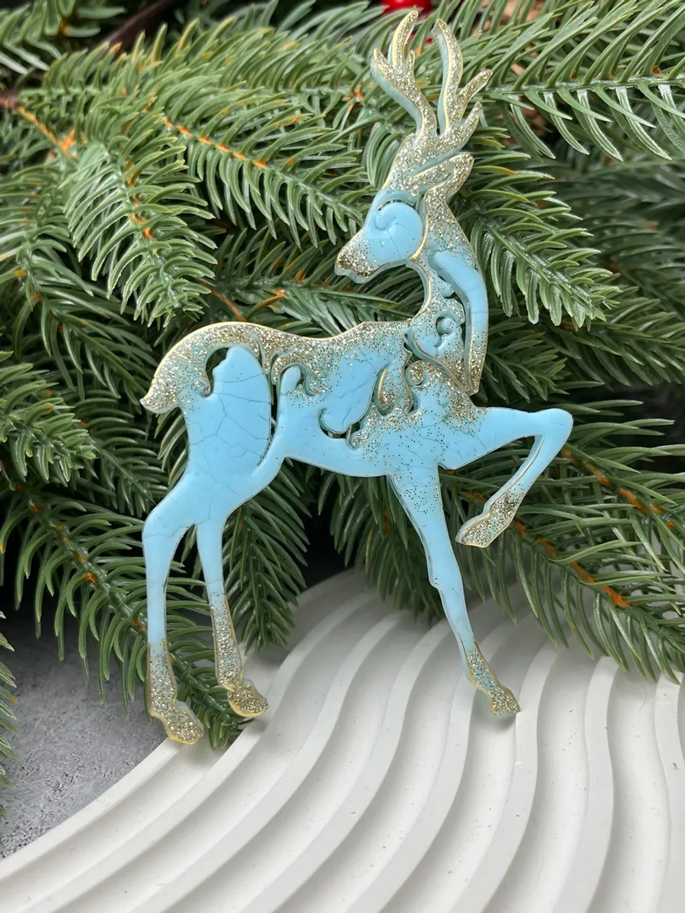 Новогодняя елочная игрушка Олень