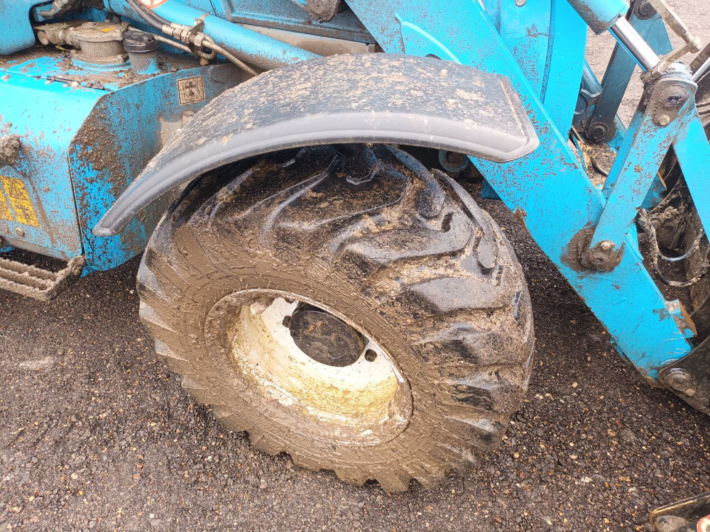 PI MAKINA PI 1022 Экскаватор-погрузчик PI 1022A (Дизельный, 4,4 л, 101 л.с., АТ)