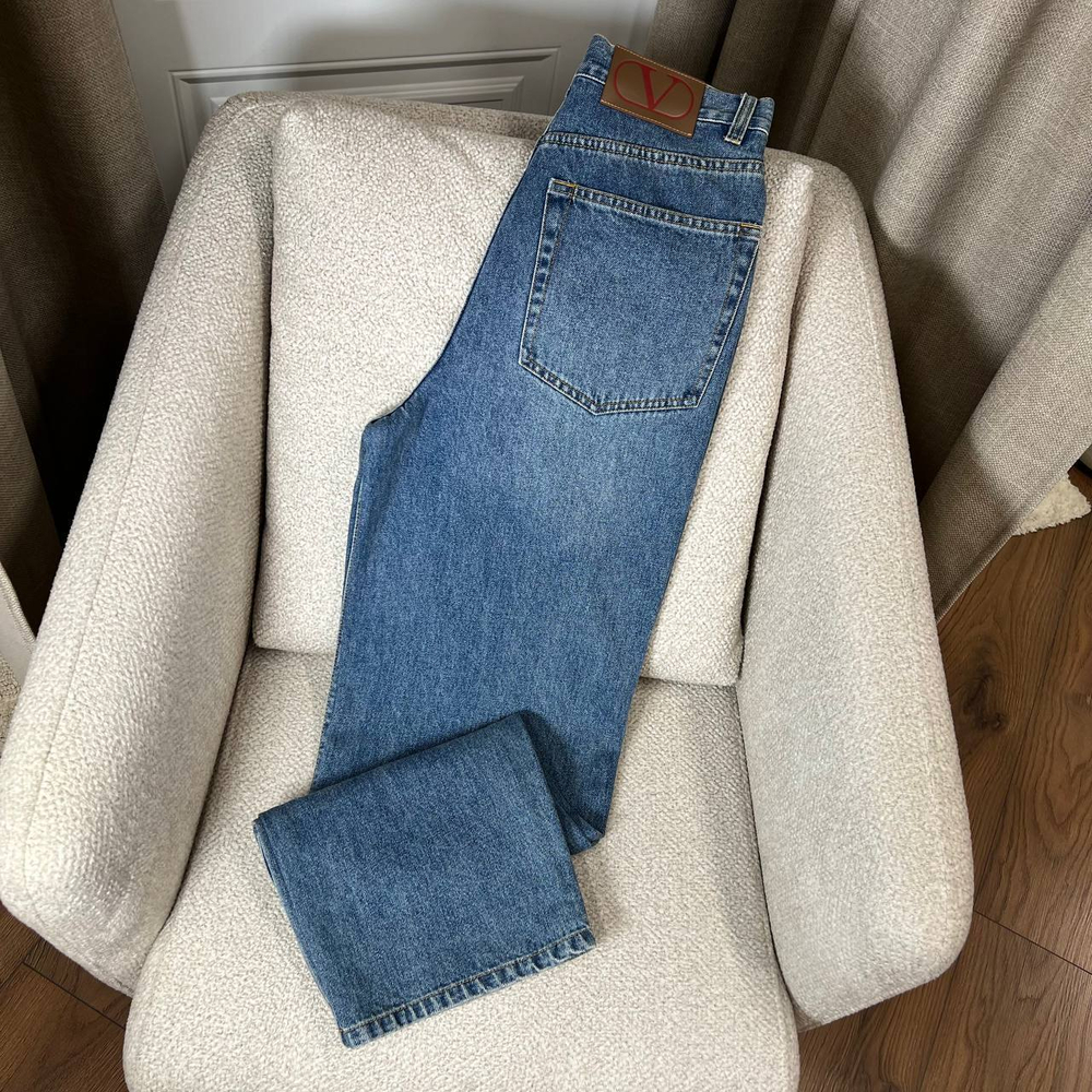 Джинсы Valentino