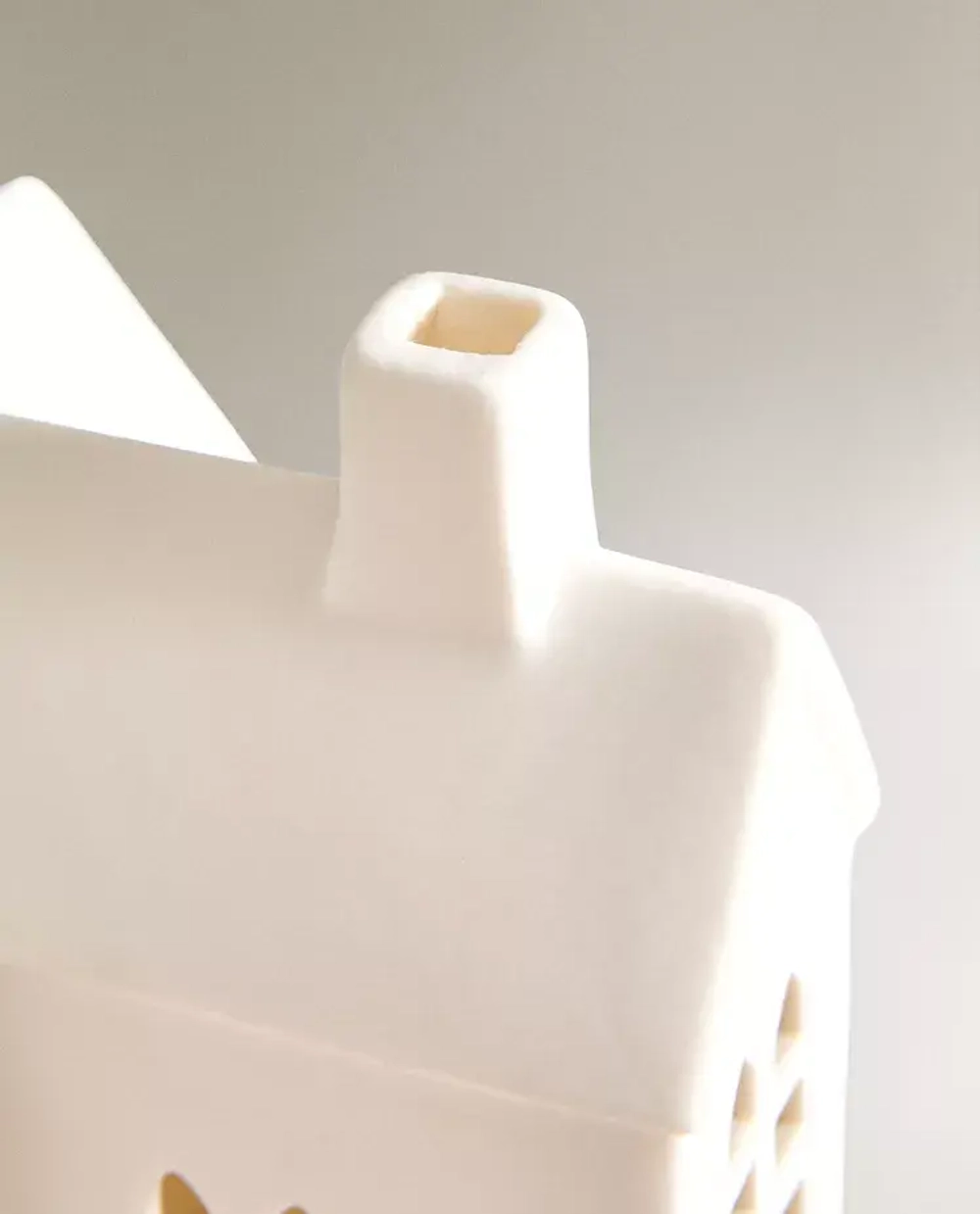 ZARA HOME КЕРАМИЧЕСКИЙ ОРНАМЕНТ В ФОРМЕ ДОМИКА НА РОЖДЕСТВЕНСКУЮ ТЕМАТИКУ