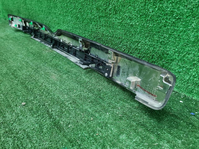 Накладка крышки багажника Toyota Prado 150 (13-17)