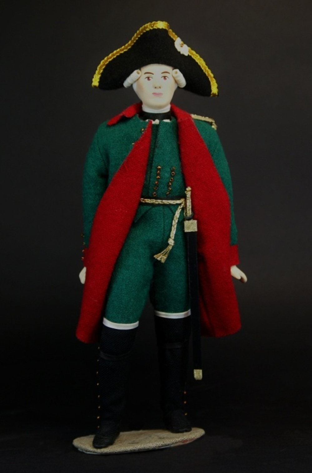 Кукла коллекционная Потешного промысла в военном костюме гарнизонного обер-офицера (Гринев, "Капитанская дочка")