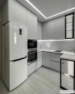 Белая кухня в потолок