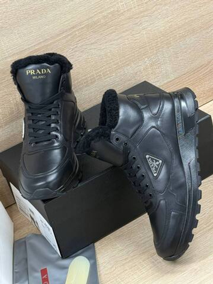 Кроссовки Prada