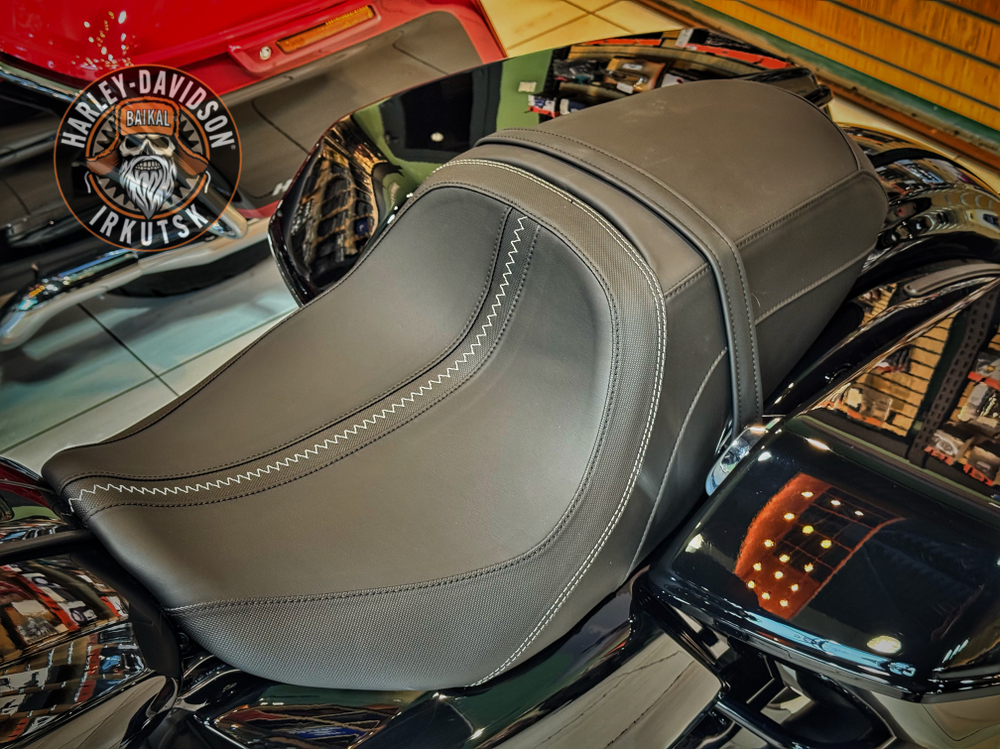 Новый мотоцикл Harley-Davidson® Street Glide®