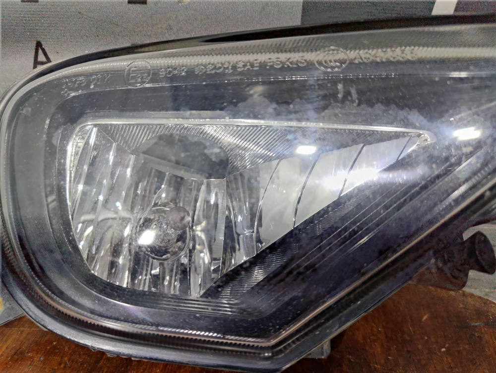 ПТФ передняя правая Volkswagen Touareg 2 14-18 Б/У Оригинал 7P6941700G