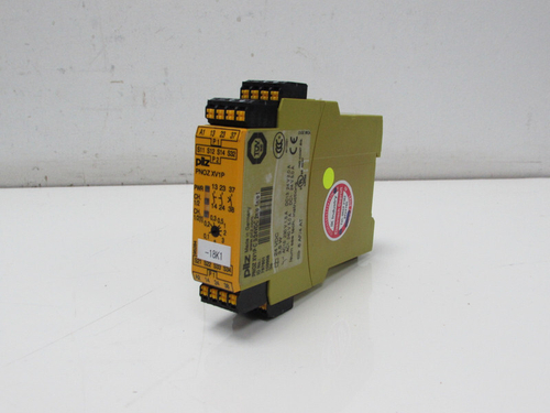 Pilz PNOZ XV1P C 3/24VDC 2n/o 1n/o t ID No. 787601
