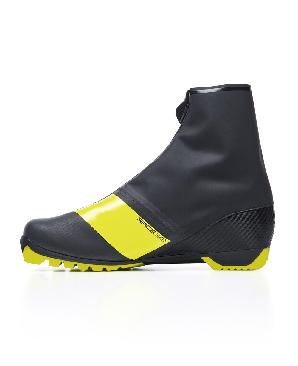 Лыжные ботинки FISCHER CARBONLITE CLASSIC S10520, классические