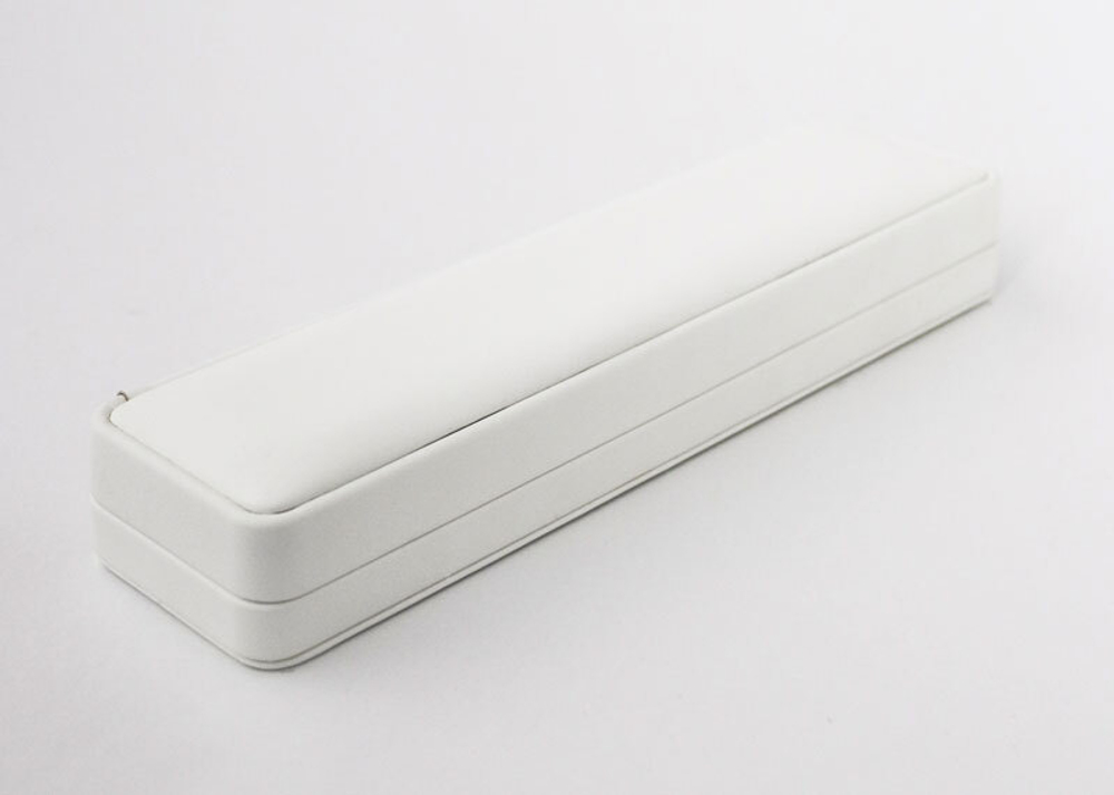 Вытянутый футляр серии «ГРАФ» для цепочки и часов.