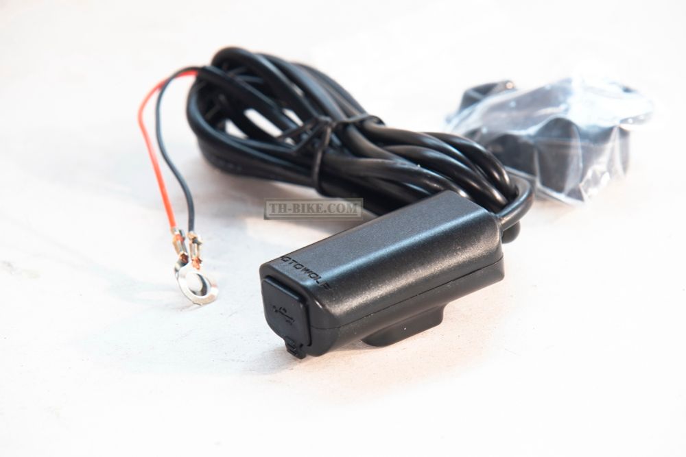 USB charger, slim, 1 slot, Fast charge. Handlebar/10mm Mirror mount. Motowolf