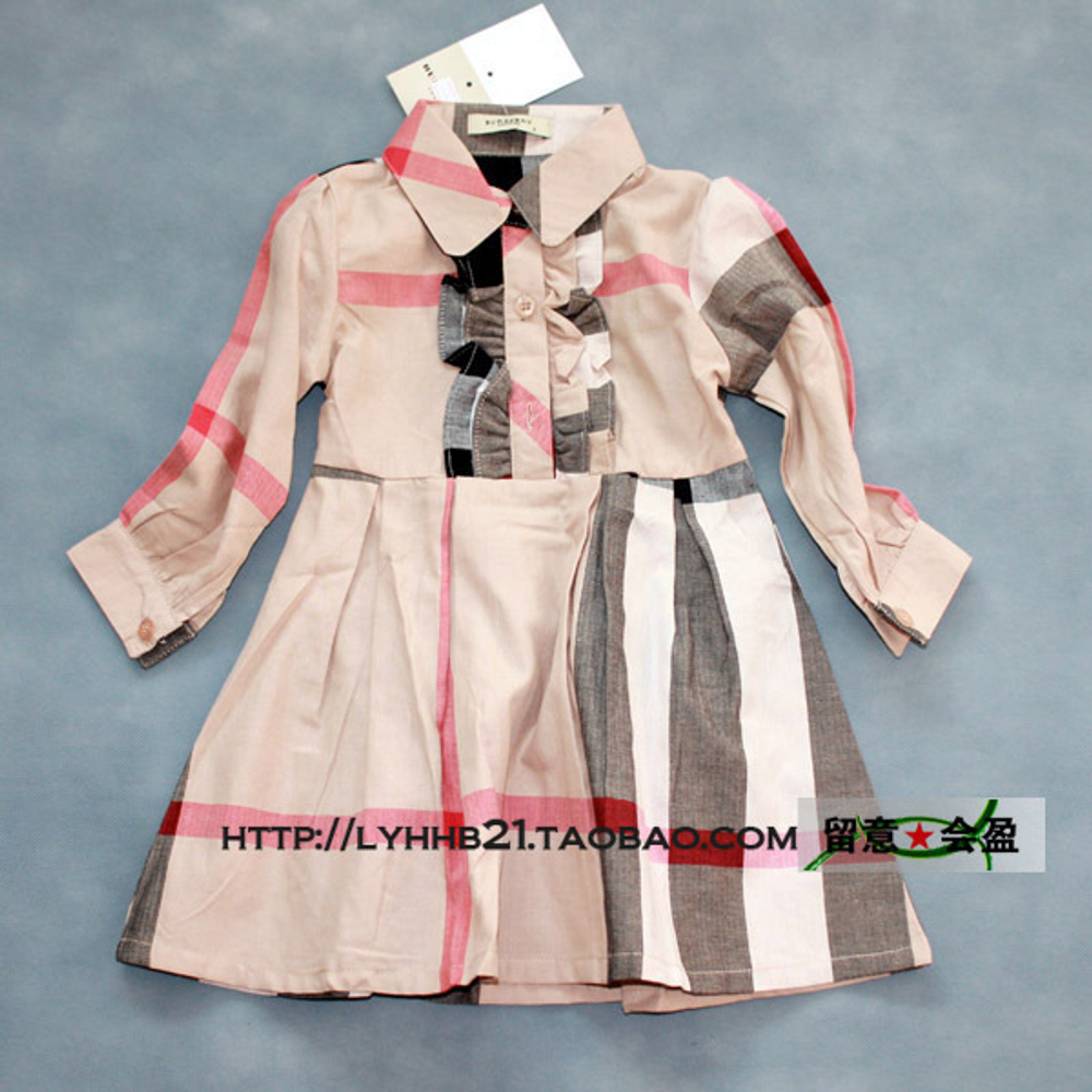 Платье детское с жабо, отложным воротником и складками от талии