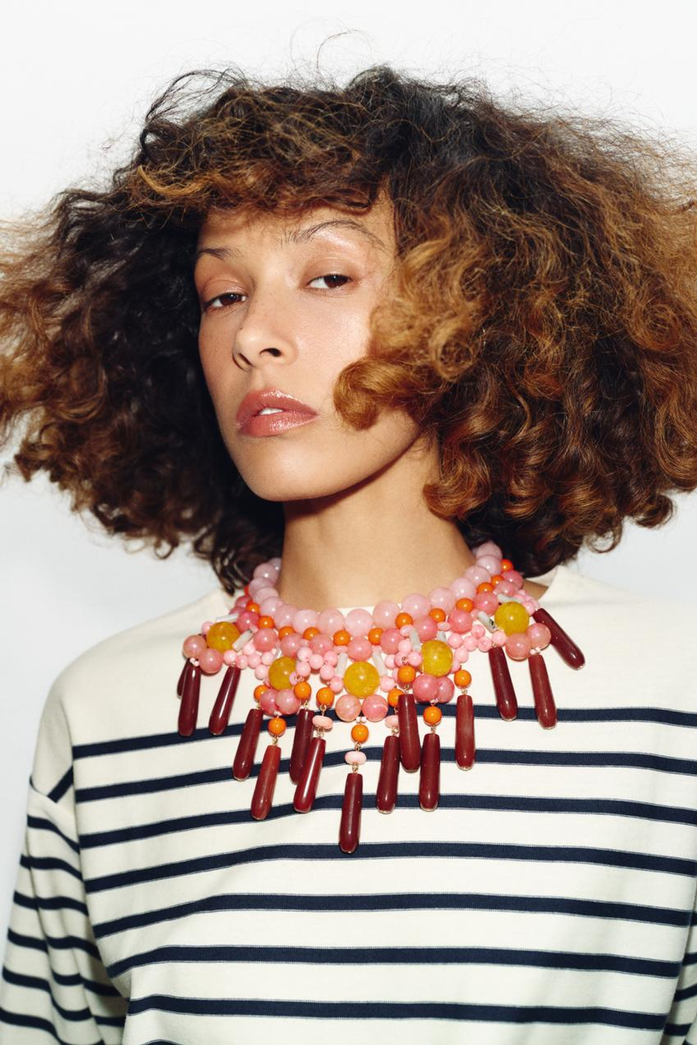 ZARA ОЖЕРЕЛЬЕ ИЗ ПОЛИМЕРНОЙ СМОЛЫ, РОЗОВЫЙ