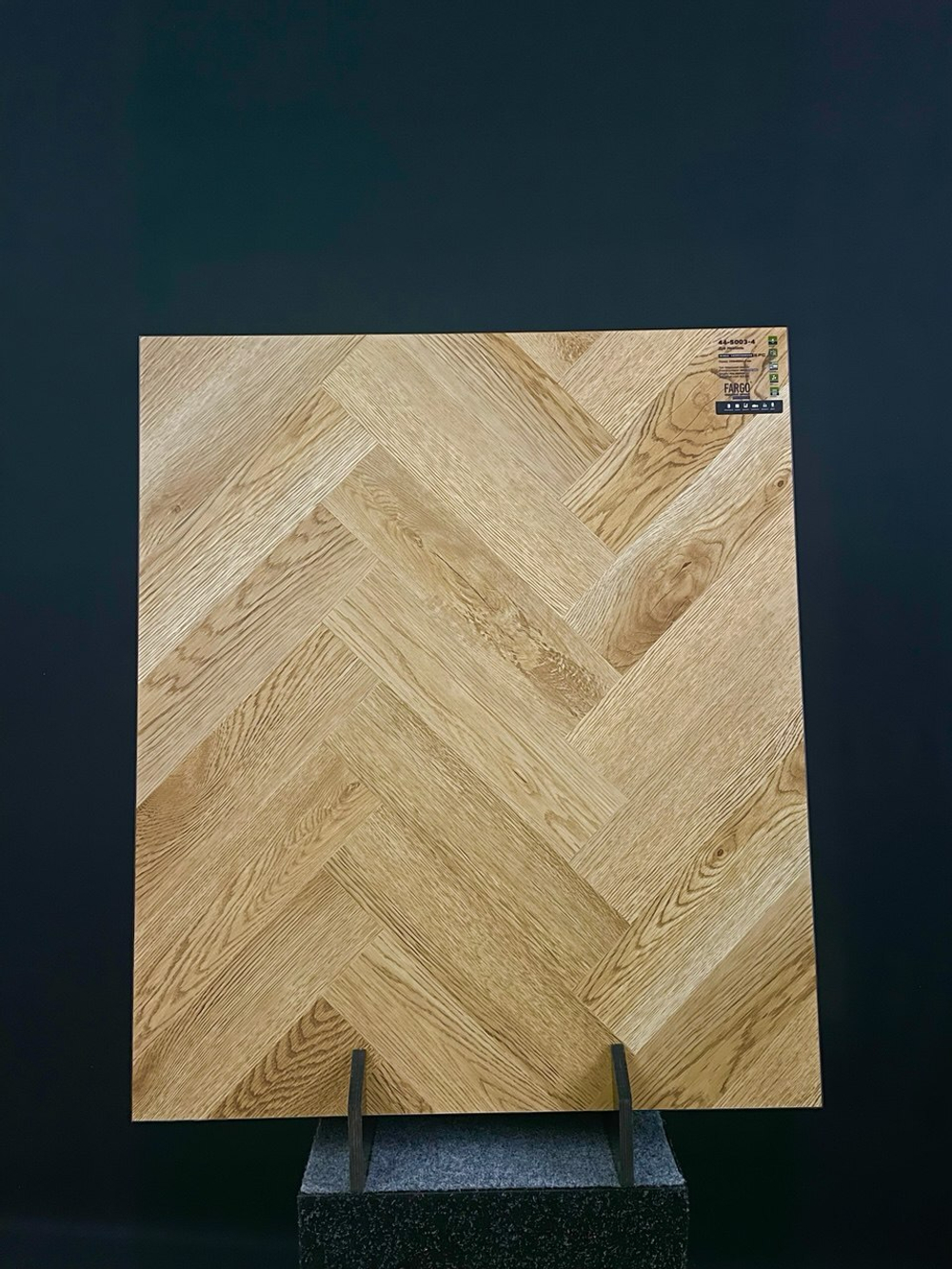 Кварцевый ламинат Fargo Herringbone Дуб Неаполь 44-5003-4