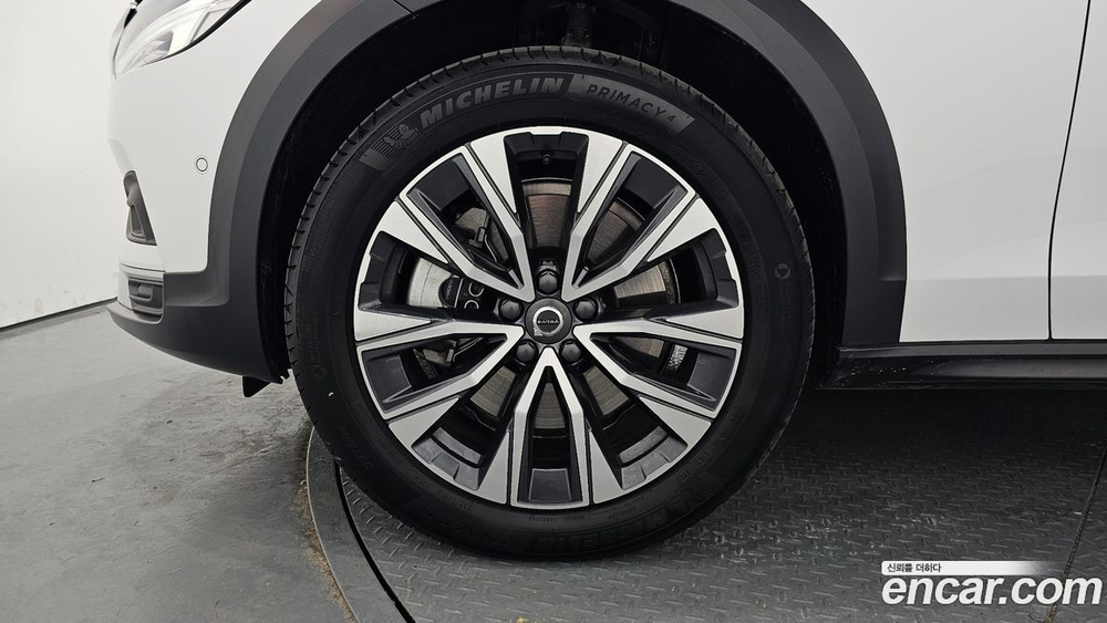 Volvo V90 Cross Country B5 Ultimate AWD (05.2023)